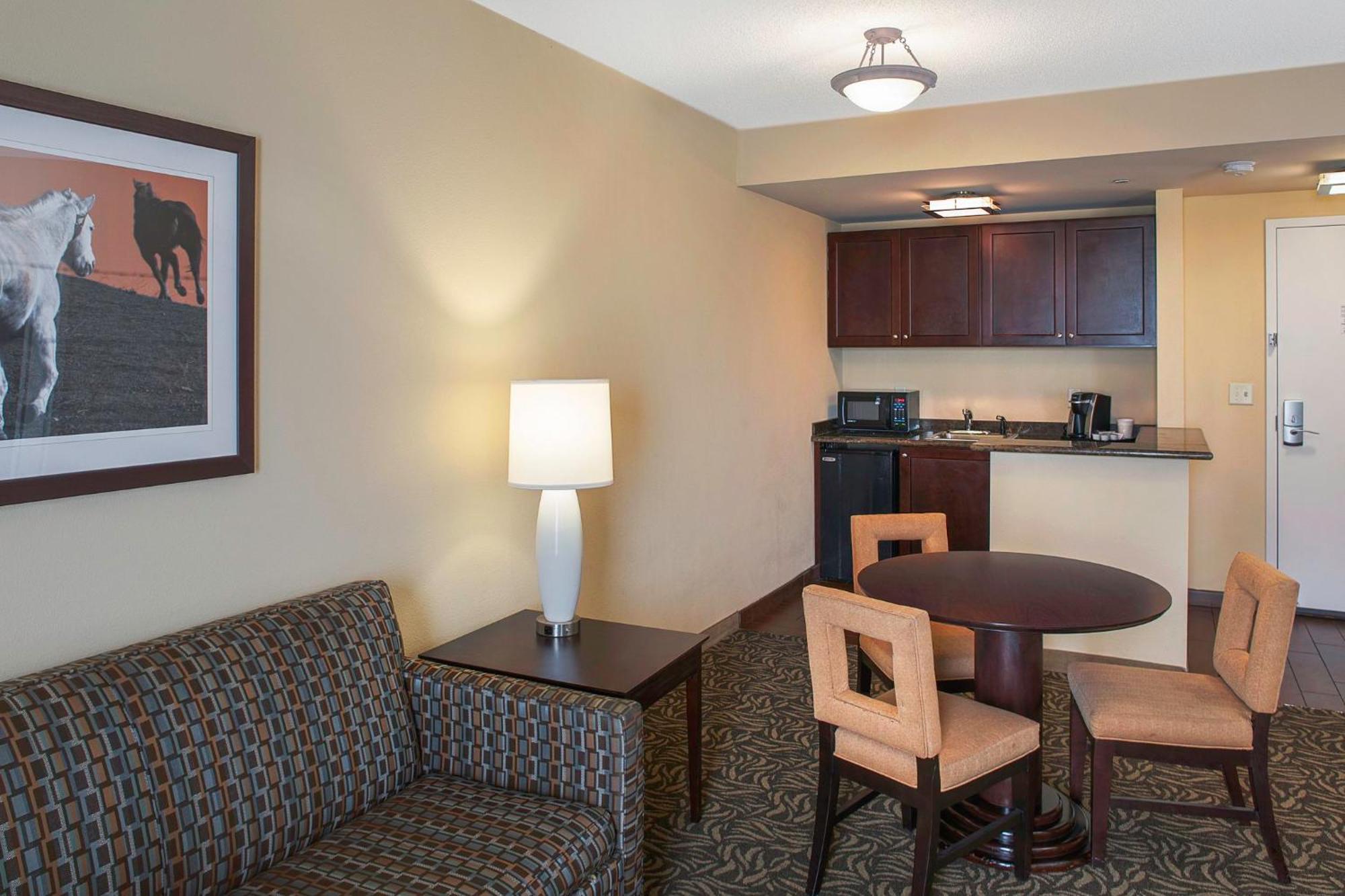 Holiday Inn Ardmore By Ihg Εξωτερικό φωτογραφία